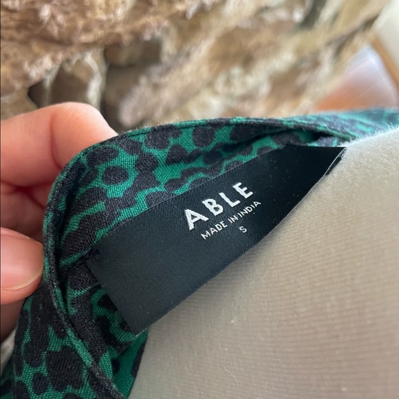 ABLE Blouse S - Picture 2 of 3